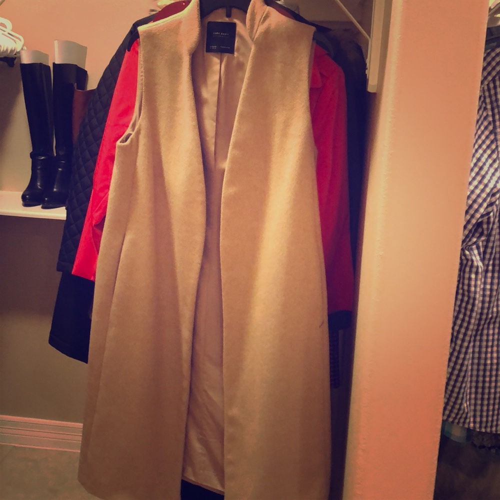 Sleeveless Coat